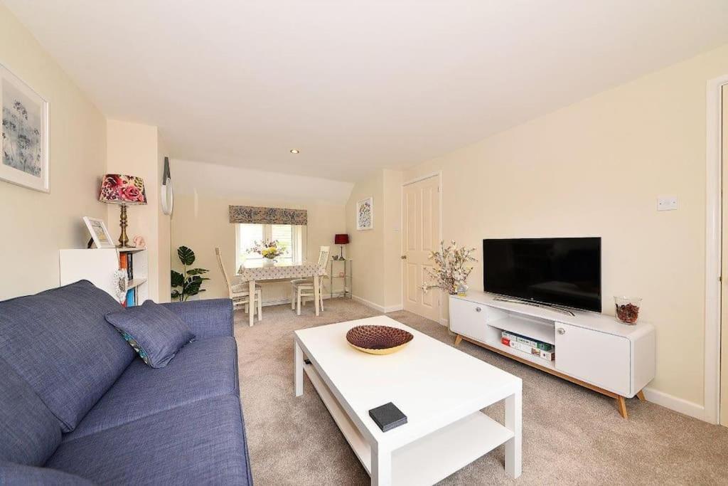 Quaint Victorian Coach House In Village Location Holiday home