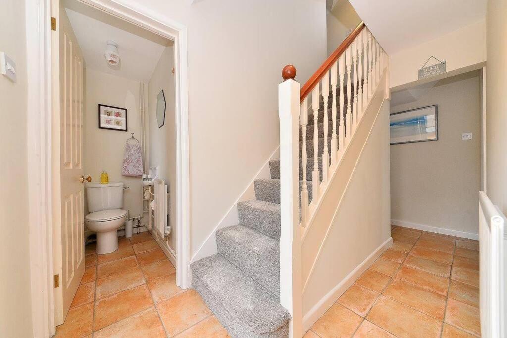 Quaint Victorian Coach House In Village Location Holiday home *