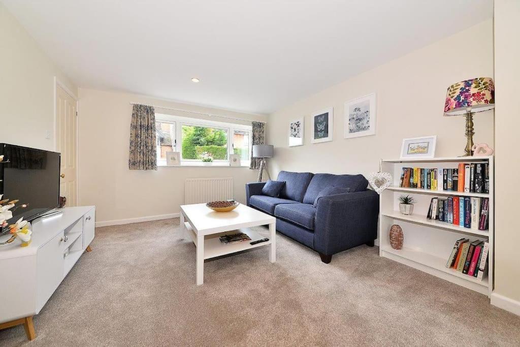 Quaint Victorian Coach House In Village Location * Great Alne