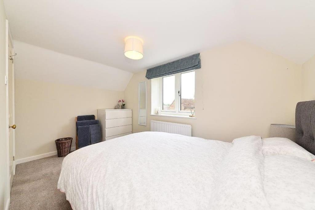 Quaint Victorian Coach House In Village Location Holiday home *