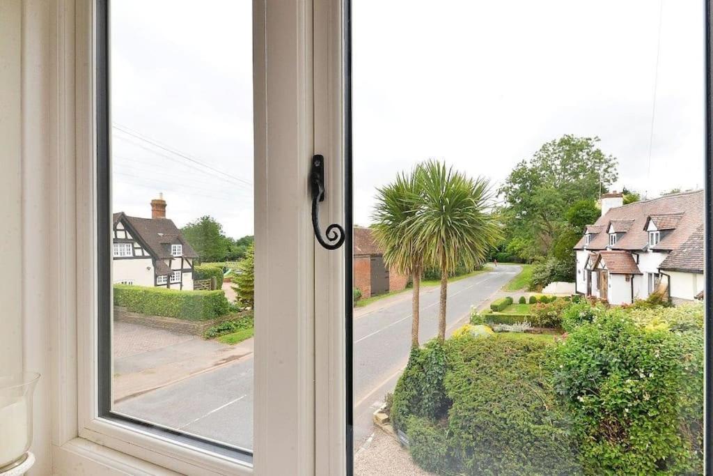 Quaint Victorian Coach House In Village Location Holiday home *
